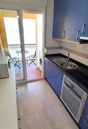 Vistas Al Mar Con Piscina Y Terraza 아파트 *